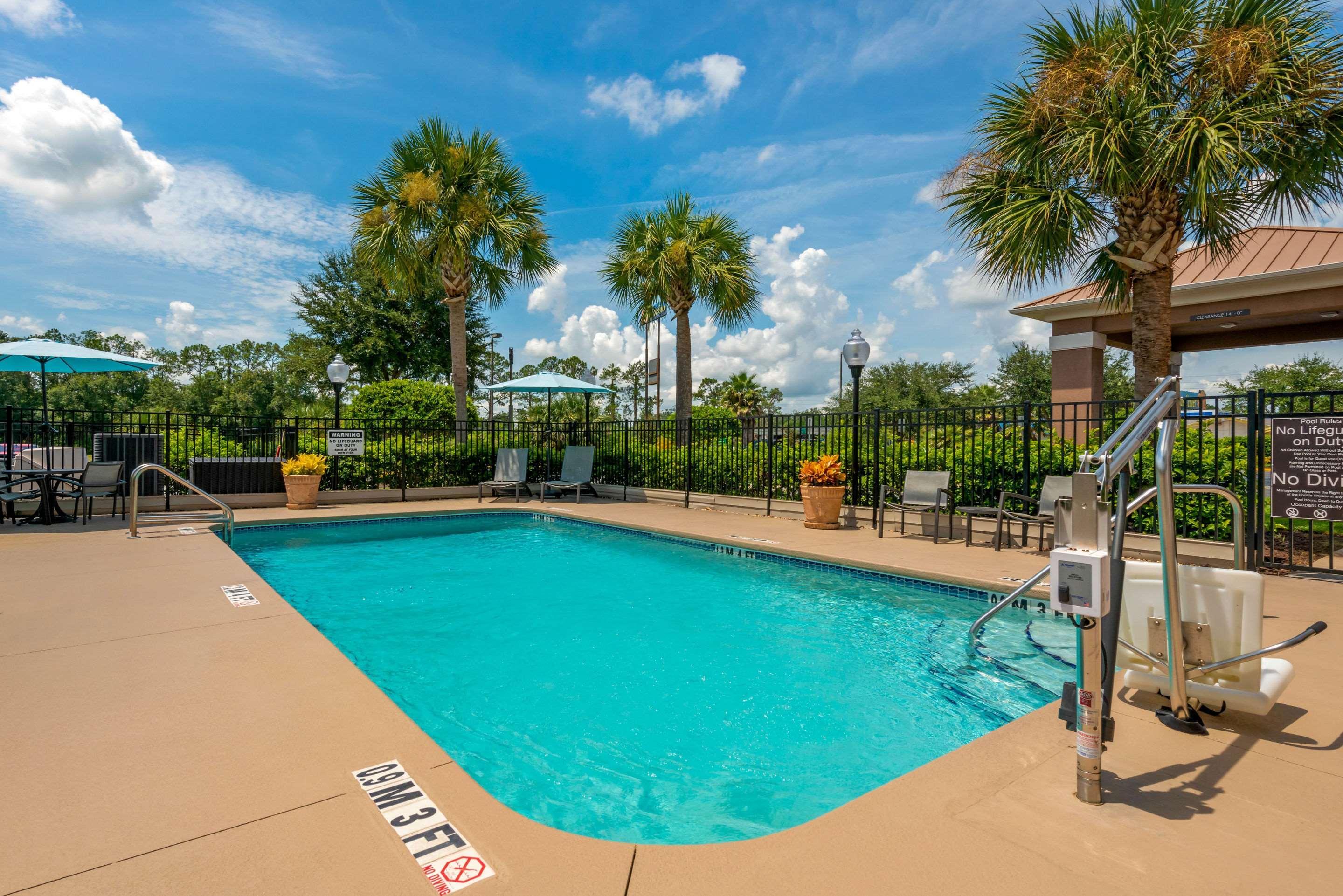 Comfort Inn & Suites Wildwood - The Villages Exterior photo