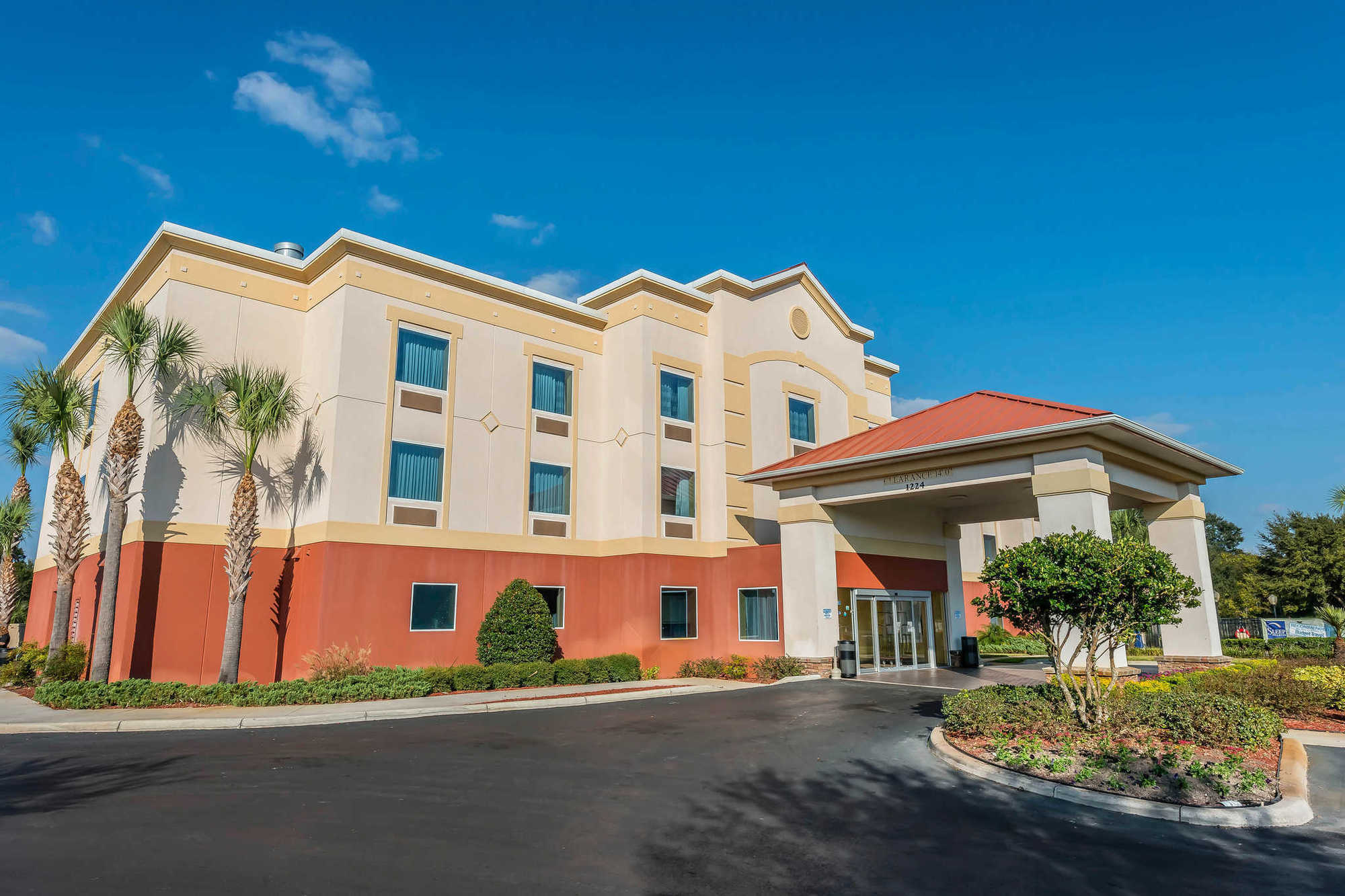 Comfort Inn & Suites Wildwood - The Villages Exterior photo