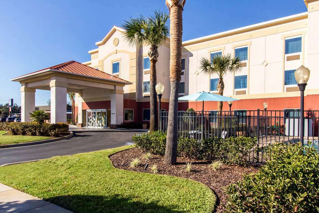 Comfort Inn & Suites Wildwood - The Villages Exterior photo